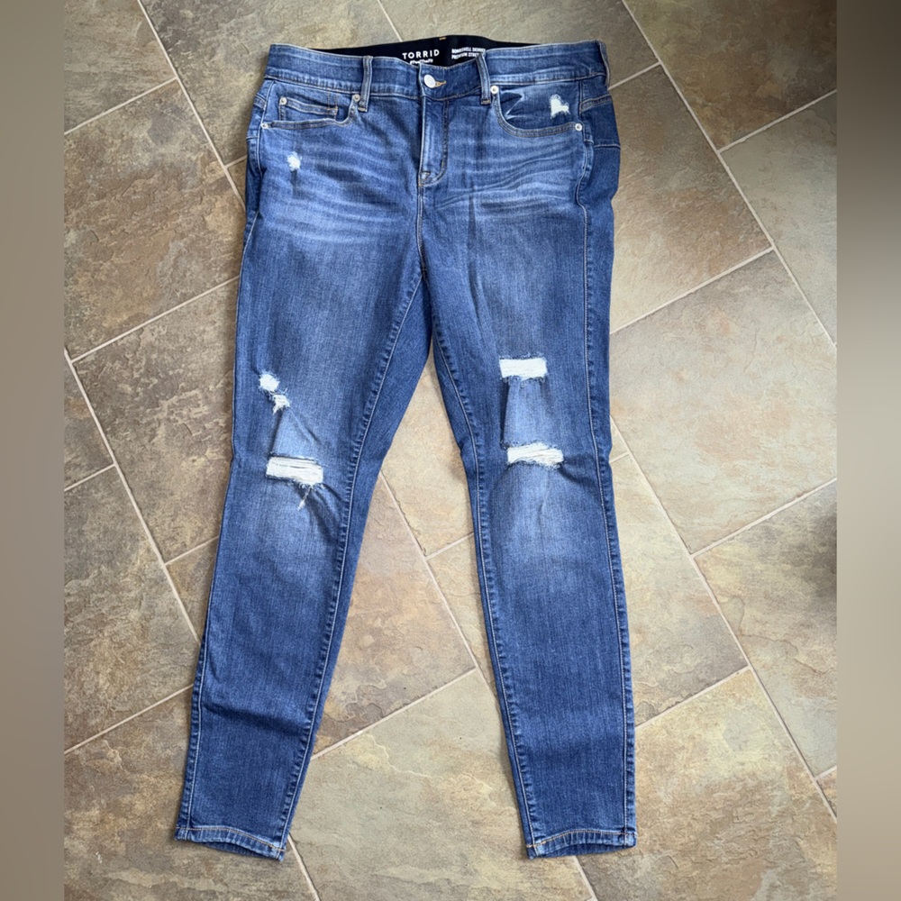 Torrid bombshell Skinny Jeans